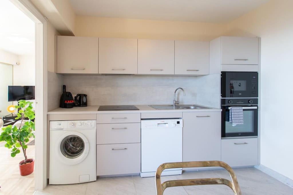 L11 Claire Fontaine Sea View 2 Bdr Ac Parking Swiming Pool *