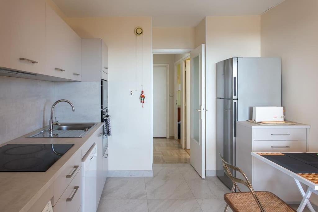L11 Claire Fontaine Sea View 2 Bdr Ac Parking Swiming Pool Appartamento